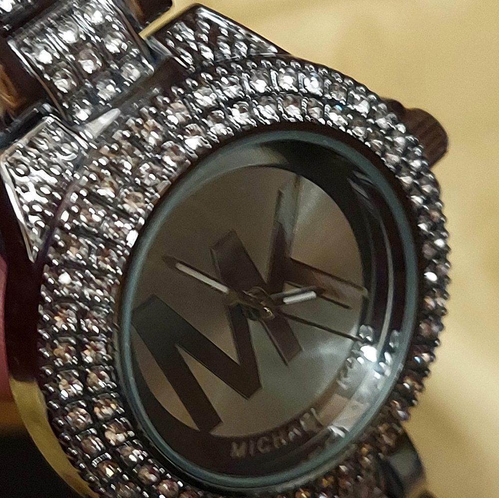 Fashion & Classic MichaelKors Dazzling Stailing Steel  Women's Watch ATM 6381 - Picture 4 of 6